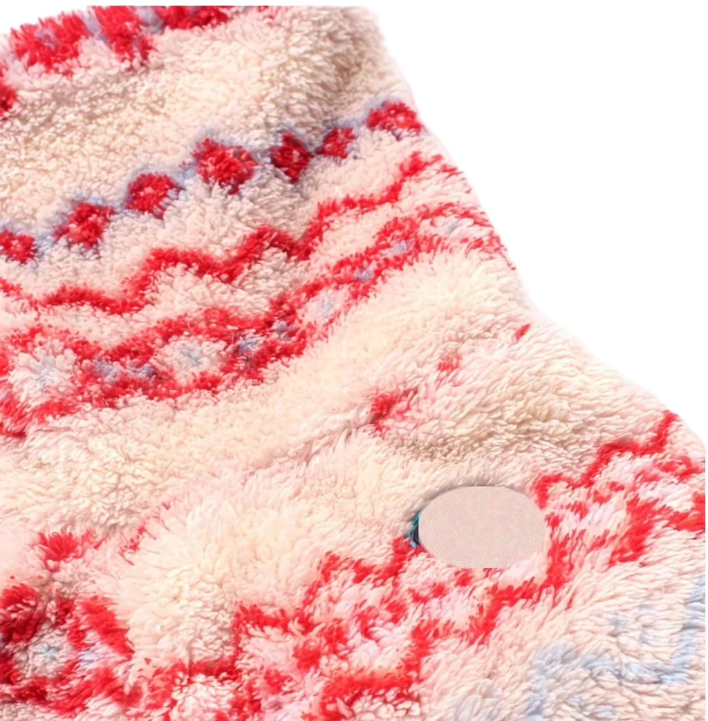 Red Fair Isle four-leg fleece — fabric detail